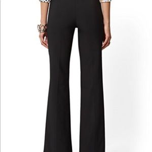 Woman jeans black color